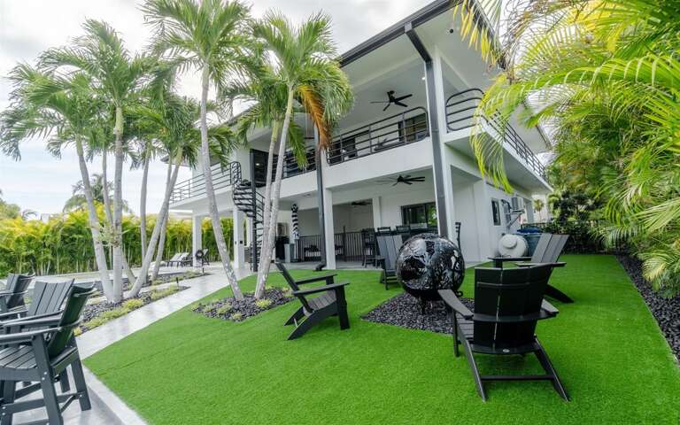 Gather `round and soak up the sun. Gather `round and soak up the sun.